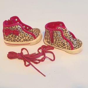Genuine Kids from OshKosh. Pink Leopard Hi-top Sneakers. Size 4.